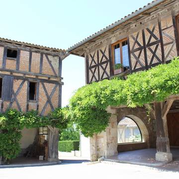 Maisons, Place de la Mairie à Dunes